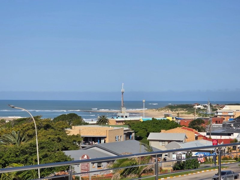 5 Bedroom Property for Sale in Jeffreys Bay Central Eastern Cape